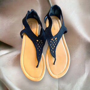 Maurices Black Crochet‎ Thong Sandals with Zipper Closure
